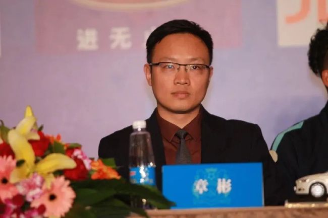 许多观众在超前观影后都对张颂文饰演的县长大加赞赏：;不得不说，张老师的演技已出神入化了 ，将一个出生于官场又混迹于官场的县长演绎得入木三分